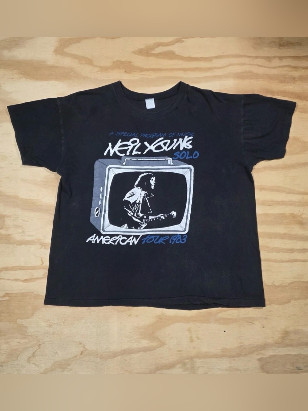 Vintage 80s Neil Young American Tour 1983 Black Shirt Winter Tour Boxy Band Rock